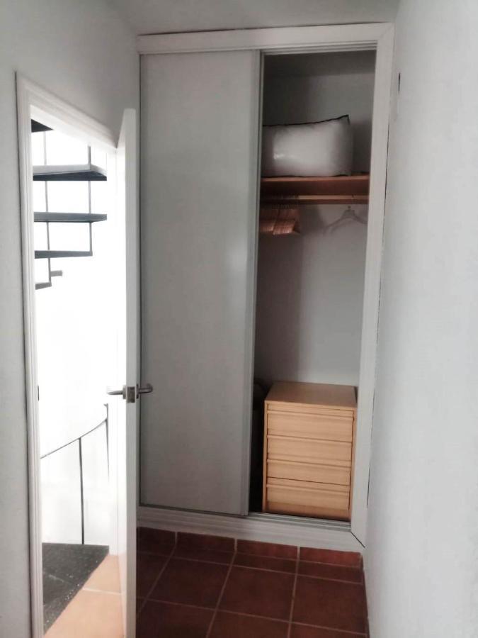 הואלבה Alcaravan 50 מראה חיצוני תמונה